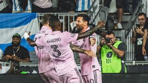 How a Colombian cleaner lose his job because of Lionel Messi?