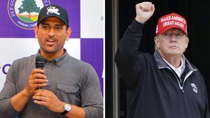 MS Dhoni Plays Golf With Former US President Donald Trump In USA - Watch