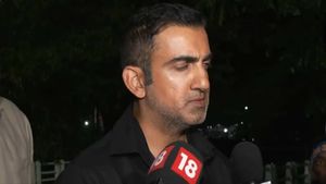 Asia Cup 2023: Gautam Gambhir shows middle finger to fans amid 'Kohli Kohli' chant - Watch Viral Video
