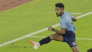 India vs Bangladesh Football Highlights, Asian Games 2023: IND 1-0 BAN at FT, Sunil Chhetri scores 93rd international goal