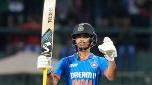 India vs Pakistan Match: Ishan Kishan compared to MS Dhoni as Jharkhand cricketer slams 50 on Asia Cup debut