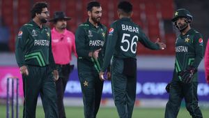 ODI World Cup warm-ups: Pakistan bowling exposed as New Zealand chase down 346 in just 43.4 overs in Hyderabad
