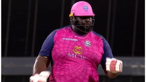 Rahkeem Cornwall Smashes 45-Ball Hundred To Help Barbados Royals Seal 3rd Highest Run-Chase in CPL