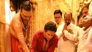 Varanasi Cricket Stadium: Sachin Tendulkar, Sunil Gavaskar, Kapil Dev offer prayers at Kashi Vishwanath Temple
