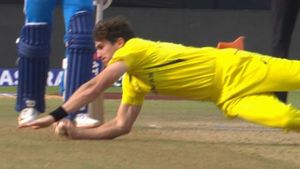 IND vs AUS: Why was Shreyas Iyer declared not out even though Sean Abbott picked his catch