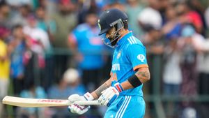 India Pakistan Match: 'Flat track bullies!' fans criticise Indian top-order on Twitter for dismal show