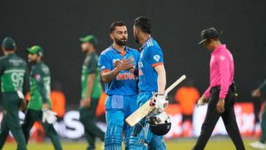 IND vs PAK: How Anushka Sharma and Athiya Shetty reacted to hundreds from Virat Kohli and KL Rahul