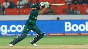 PAK vs AUS: Selfless Babar Azam act helps Australia beat Pakistan by 14 runs in Hyderabad warm-up match
