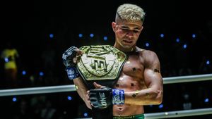 Giving Back: After World Title Glory, ONE Bantamweight Champion Fabricio Andrade Buys Mother A New Home