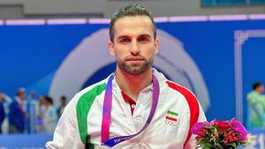Gujarat Giants Secure Fazel Atrachali for INR 1.6 Crore in PKL Season 10 Player Auction