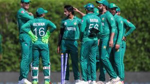 Aaqib Javed Questions Hasan Ali's New Ball Role Without Naseem