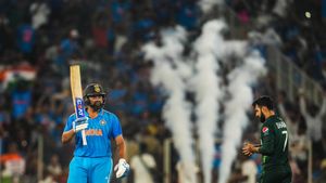 India vs Pakistan: Aakash Chopra hails Rohit Sharma with a funny one-liner as Team India triumphs over arch rivals in Ahmedabad