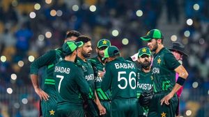 'Lalat hai tum logoon...': Pakistan Fan's aggressive reaction goes viral after Afghanistan loss