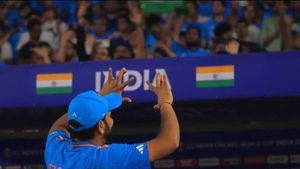 India vs Pakistan, World Cup 2023: Rohit Sharma gestures EIGHT to crowd as India maul Pakistan