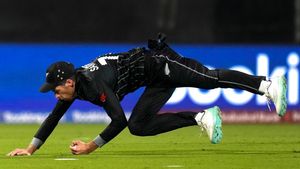 NZ vs AFG ICC World Cup 2023: Mitchell Santner Takes Catch Of Tournament Contender To Dismiss Afghanistan Captain - Watch