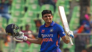 Fact Check: Sara Tendulkar wishes Shubman Gill speedy recovery?