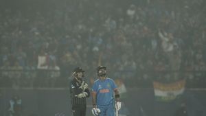 IND vs NZ: 'India mein to fog chal raha hai' - Meme galore as Dharamsala World Cup match stops due to mist