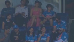 IND vs AUS: Shah Rukh Khan, Deepika Padukone to Sadhguru - Celebrities who attended World Cup 2023 Final