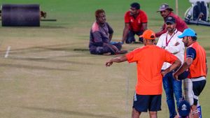 India's Coaching Staff Examines Wankhede Pitch ahead of World Cup Semis Clash