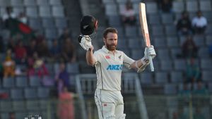 BAN vs NZ: Fans react as Kane Williamson equals Virat Kohli tally with cracking hundred vs Bangladesh