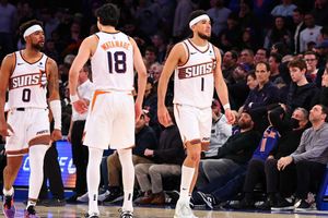 NBA: Phoenix Suns, Orlando Magic extend streaks