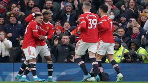 Manchester United duo set to leave club - How will it impact the Red Devils?