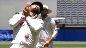 PAK vs AUS: 'Sun Glasses are not to wear at the back of cap' - Pakistan fielder trolled for dropped catch