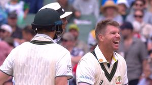 AUS vs PAK 2nd Test: Third Umpire's Lift Misadventure Halts Play At MCG On Day 3