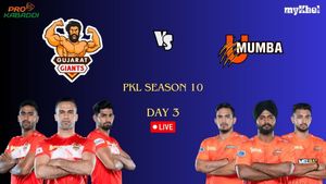 PKL Season 10 Highlights Day 4: Gujarat Giants Beat U Mumba 39-37, Sonu's Super 10 Performance Leads Giants To Victory
