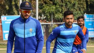 IPL 2024 Auction: CSK, RCB, GT & DC - Which Team Will Bid For Indian Batters Manish Pandey & Karun Nair?