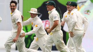 Michael Clarke and Tim Paine lash out at Mitchell Johnson for attacking David Warner, reveal battles in nets