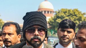 Sreesanth comments on Gautam Gambhir's Cryptic Instagram Post, LLC issues legal notice to pacer
