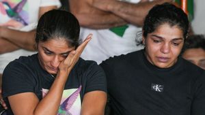 WFI Crisis: Vinesh Phogat Retuns Khel Ratna , Arjuna Awards To Prime Minister