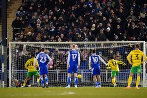 Norwich set up Liverpool tie with second-half comeback to beat Bristol Rovers