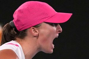 Australian Open 2024: Iga Swiatek survives scare against Danielle Collins to reach third round