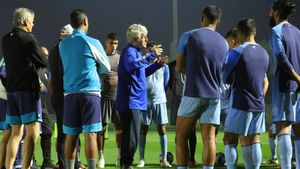 AFC Asian Cup 2024: Record-Holding World Cup Coach Pays Visit To Indian Team During Training