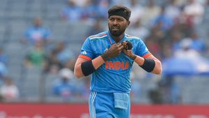 Hardik Pandya's Training Pics go Viral: Fans make hilarious comments on India star