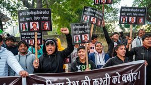 Junior Wrestlers Sit On 3-Hour Protest Against Bajrang Punia & Co; Sakshi Malik Calls It Propaganda Of Brij Bhushan Sharan Singh