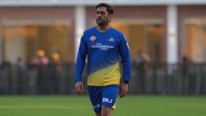 Delhi High Court directs notification to M.S. Dhoni on defamation suit by former business partners