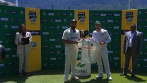 Rohit Sharma gives retiring Dean Elgar signed jersey, says there are not 'too many players like him'