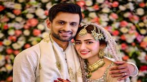 Shoaib Malik-Sania Mirza Divorce: Pakistan TV Channel makes sensational claim on Shoaib Sana Affair!