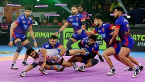 PKL Season 10: Dabang Delhi thwart Pardeep Narwal's return as they inflict a significant defeat on U.P. Yoddhas