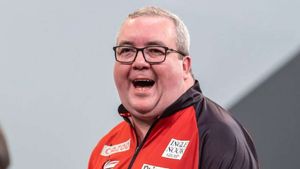 Stephen Bunting beats Michael van Gerwen to finally win first major PDC title