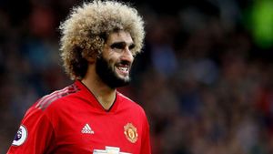 Marouane Fellaini announces retirement from football