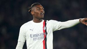 AC Milan offer support to Rafael Leao after alleged racist abuse on social media