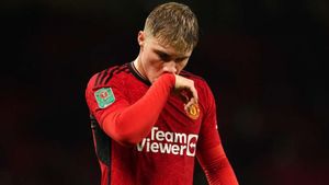 Rasmus Hojlund set to miss Manchester derby with muscle injury