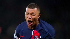 Ligue 1: Kylian Mbappe and Marco Asensio score as PSG stretch lead with Strasbourg win