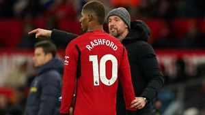 Erik ten Hag: Being a top-level footballer demands a certain way of life