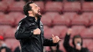 Russell Martin goes hoarse as Southampton gallop past Watford