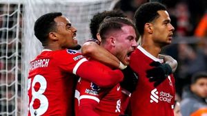 Liverpool hit back after first-half scare to sweep aside Luton